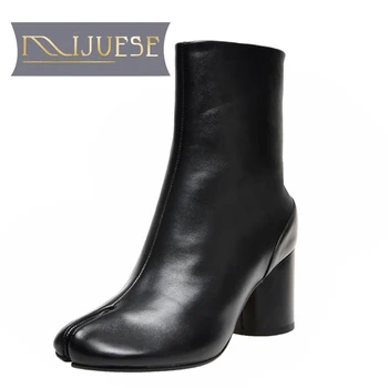

MLJUESE 2021 women soft ankle boots cow leather buckle strap boots winter short plush round toe high heels women boots