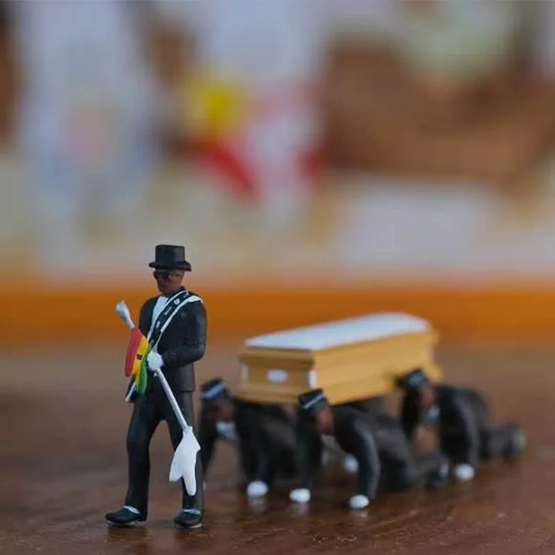 Cosplay-Ghana-Dancing-Pallbearers-Coffin-Dance-Figure-Action-Funeral-Dancing-Team-Display-Funny-Accessories-Toy-for(7)