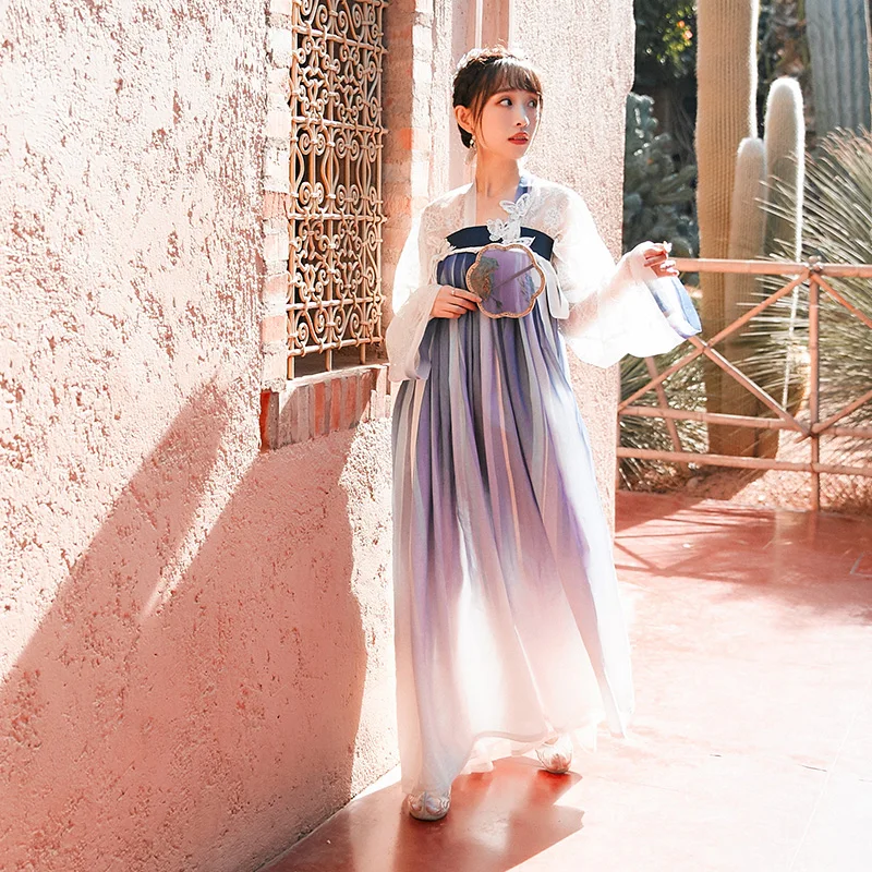 

pieces of cardamom [Acacia butterfly] double breasted top shirt and two pieces of gradually changing bottom skirt Hanfu