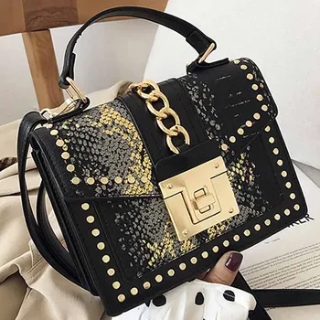 

Fashion Chains Rivet Handbags Womens Hand Bags 2020 Luxury Small Crossbody Bag High Quality Pu Leather Ladies Shoulder Bag Flap
