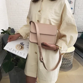 

On the new small bag women new tide Korean version of Joker shoulder Messenger bag fashion foreign style simple small square bag