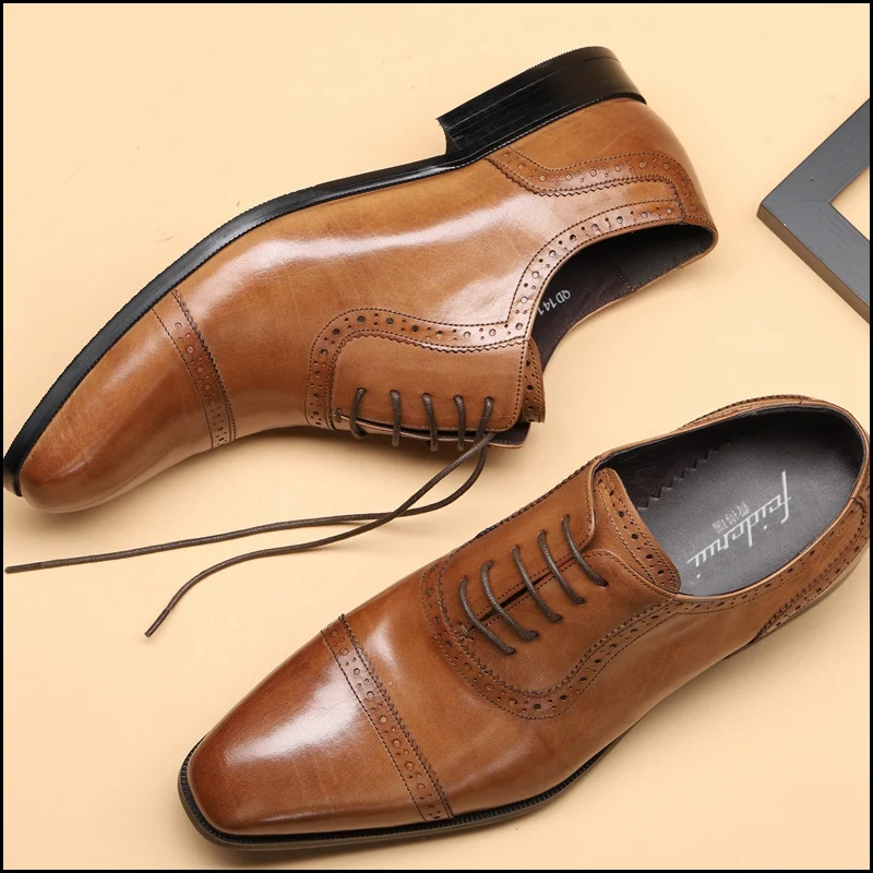 Мужские свадебные туфли ручной работы высокого качества с резным узором; мужские туфли из натуральной кожи с острым носком и шнуровкой; броги на плоской подошве; DX181