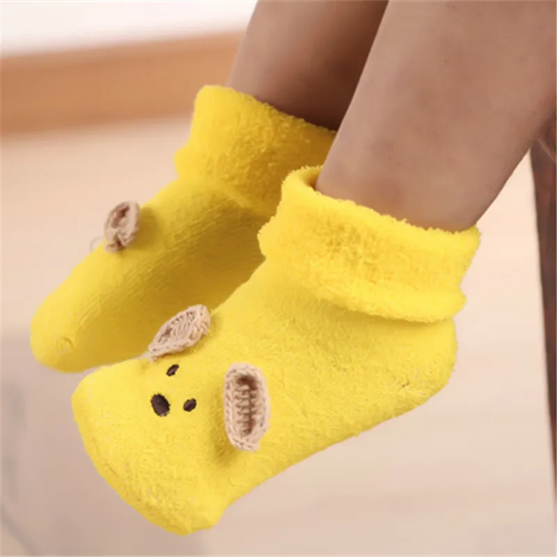 Мультфильм Носки для новорожденных детей теплые банные халаты в виде животных для маленьких носки для девочки, мальчика милый младенческой малыша Нескользящие носки-тапочки детские зимние носки - Цвет: 0-1Y yellow