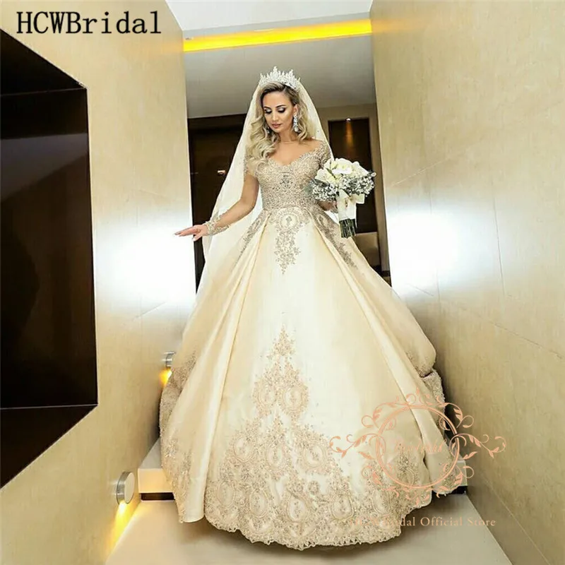 

2 Meters Long Train Princess Wedding Dresses 2019 Luxury Sliver Diamonds Lace Long Sleeves Dubai Bridal Dress Custom Made