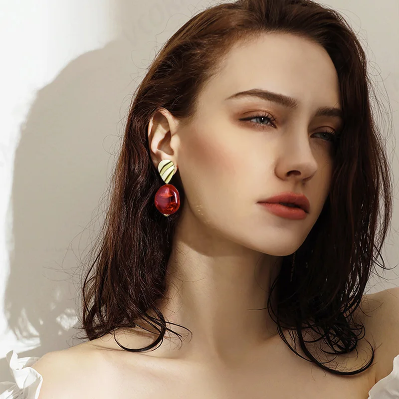 

VCORM Bohemia New Natural Stone Dangle Earrings For Women 2019 Fashion White Elegant Red Noble Green Ethereal Charm Jewelry Gift