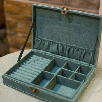 

Exquisite Hand-Embroidered Necklace Jewelry Storage Box Necklace Ring Earrings Storage Box Girl Gift