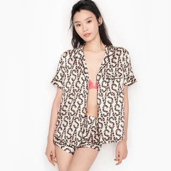 

2020 summer new leopard pajamas set ice silk satin pajamas women suit fashion trendPajamas short top shorts set Letter print