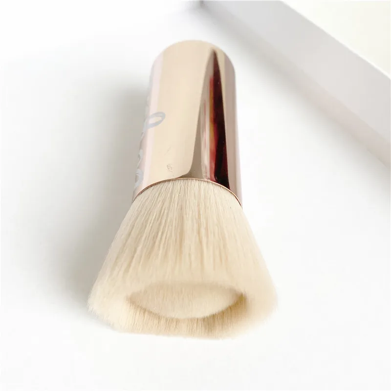 

Beautiful Finish Foundation Brush - Concave Synthetic Foundation Beauty Makeup Brush