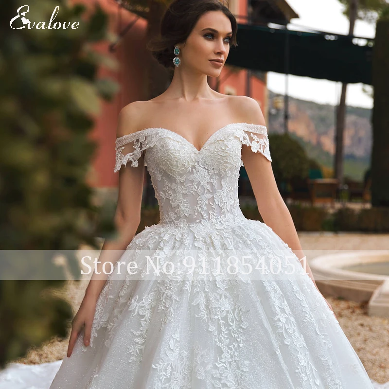 EVALOVE Gorgeous Appliques Royal Train A-Line Wedding Dress Sweetheart Neck Lace Up Beading Sparkly Tulle Princess Bridal Gown vintage wedding dresses