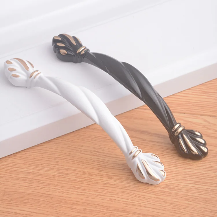 

2018 New Style Modern European Style Fuji White Cabinet Handle Dark Color Drawer Shoe Wine Cabinet Door Black Handle