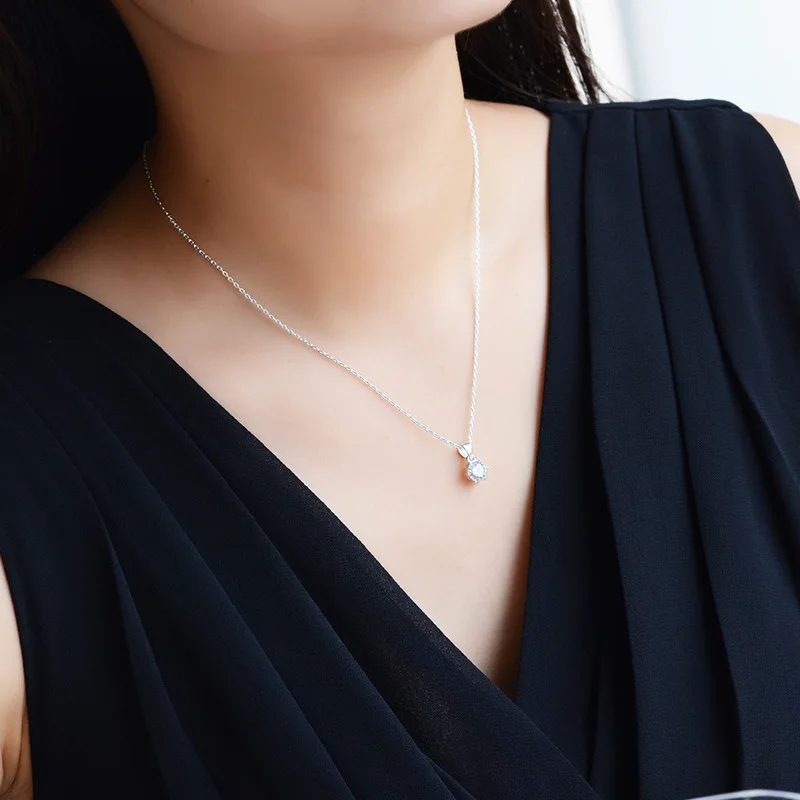 3748403785_1033353162