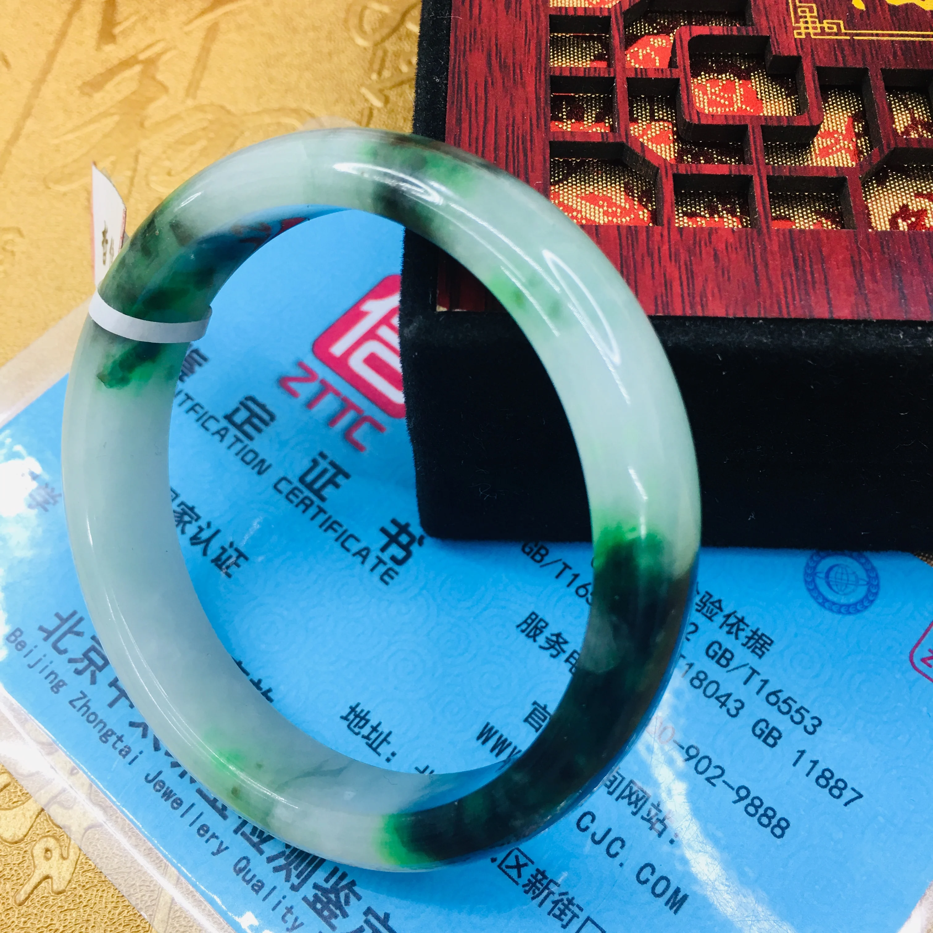 Send A certificate natural Jadeite bracelets carved dark green 54-61mm two-color female jade bracelet jewelry gifts