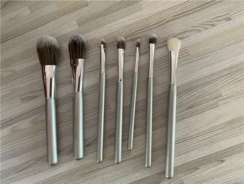 

Clearance SALE! bdelliumtools Essential Brush Set - 7 Brushes Kit & pouch