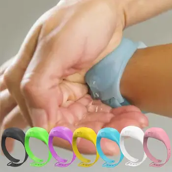 

Wristband Type Hand Sanitizer Dispenser Adjustable Silicone Wearable Dispenser Pump Disinfectant Wristband with Bottle Dropshipp