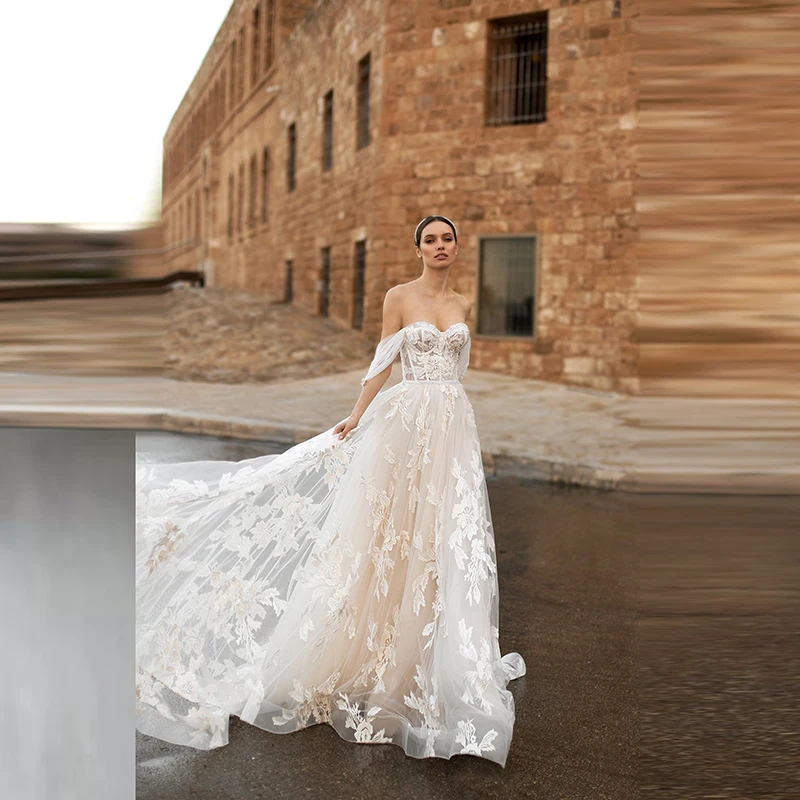 

Hot Sale Charming Lace Sweetheart Bride Wedding Dresses Off Shoulder Straps Bridal Gowns Back Out Court Train 2020 Latest