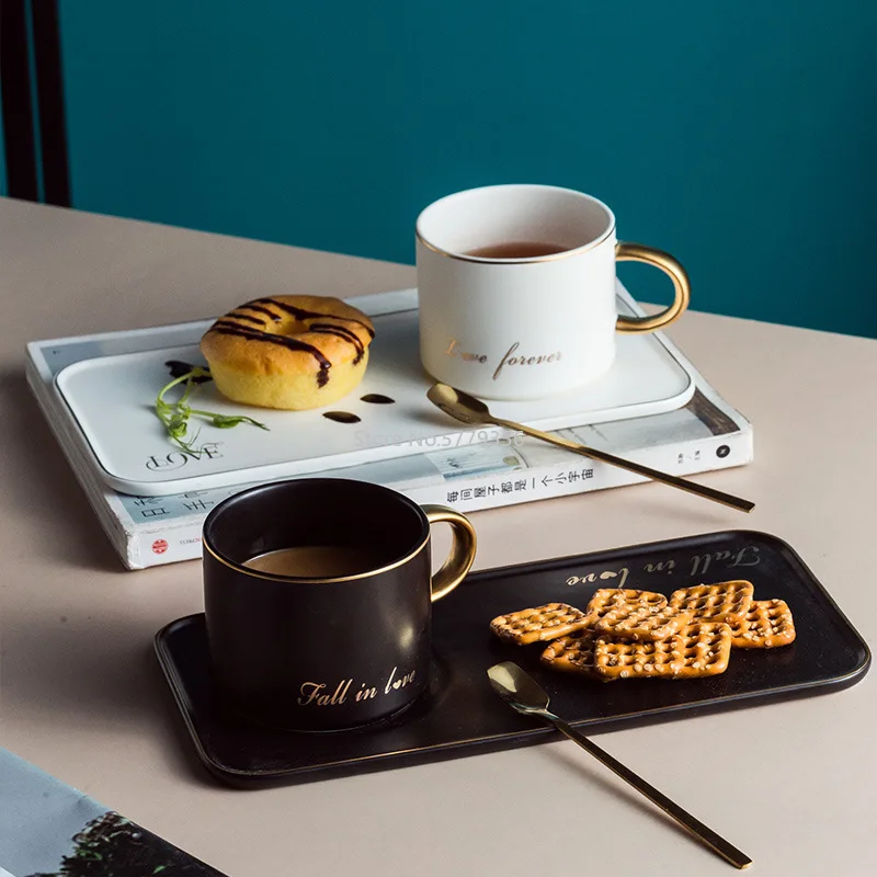 

Creative Light Luxury Rectangular Coffee Cup and Saucer Set High-quality Matte Ceramic Cup English Pattern with Golden Spoon