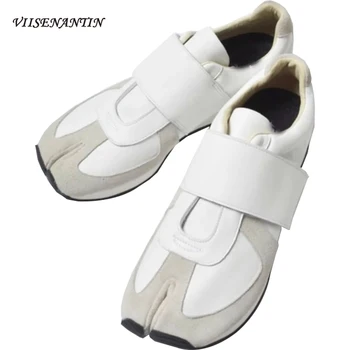 

Split Toe Female Hook Loop Japanese Student New Summer White Sports Shoes Casual Style Fashion Velcrolow Heel Roman Pumps Women