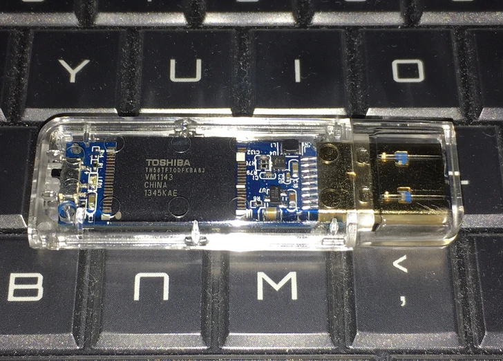 

Высокоскоростной твердотельный накопитель 32 ГБ, USB 3,0