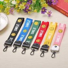 Смайлик брелок с лентой мобильный ремень для телефона с лямкой на шее DIY чехол для телефона аксессуары из немнущейся синтетической ткани ремень для переноски напрямую от производителя