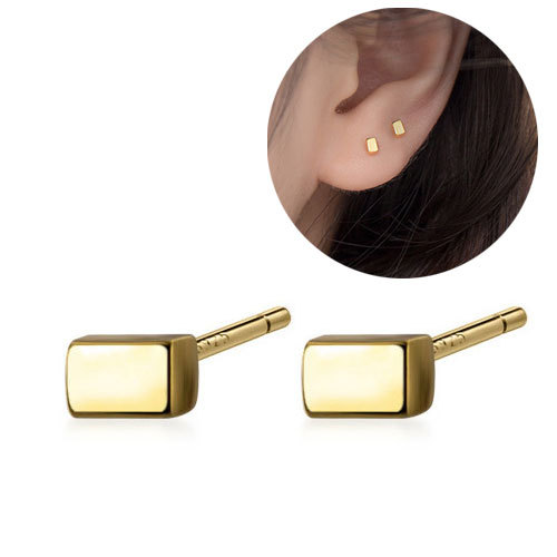 Fashion Women's Minimalist Mini Geometric Studs Earrings Triangle Square Heart Star Zircon Small Earrings Party Jewelry