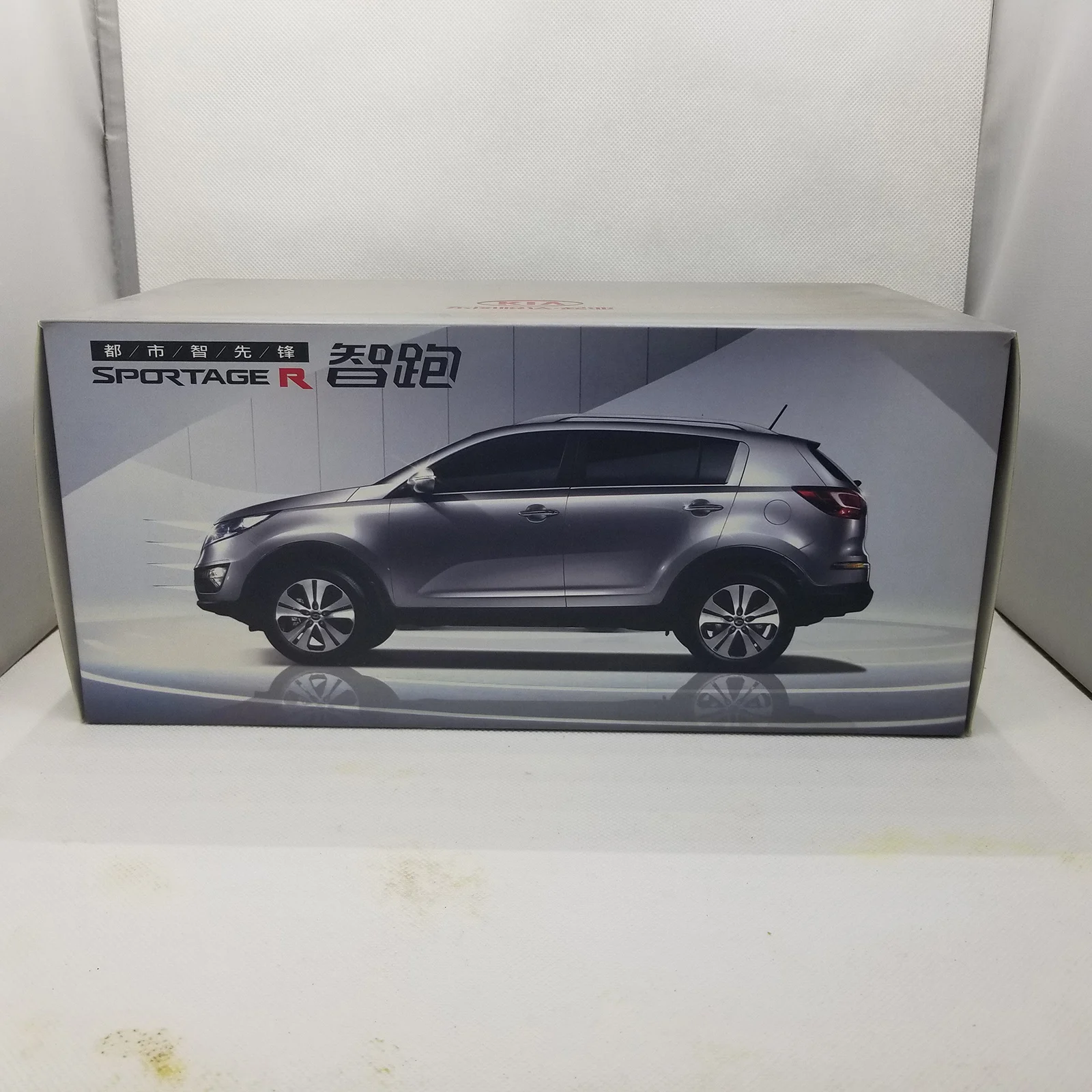 1:18 литая модель для Kia Sportage R 2011 Серебряный внедорожник редкий сплав игрушечный