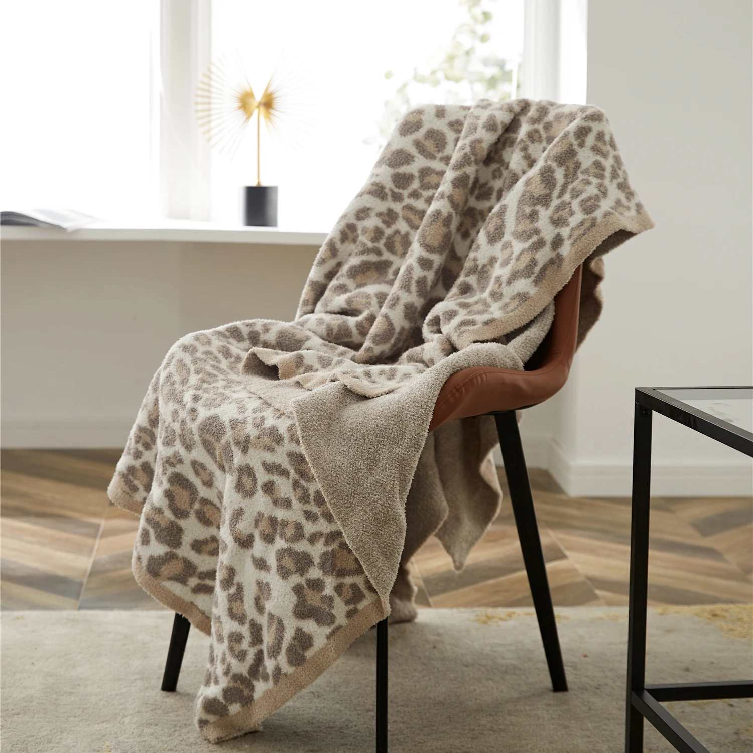 REGINA Thick Winter Warm Throw Blanket Three Color Jacquard