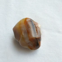 Natural beautiful stone Ornamental raw stone raw agate Silk Road Collectibles unique collection Natural beautiful stone Ornamental raw stone raw agate Silk Road Collectibles unique collection