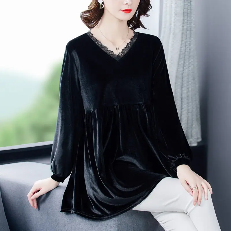 

Autumn Winter Women Golden Velvet Loose Plus Size Tops Female Casual V-Neck Big Size Buttons Shirt & Blouses Warm Top