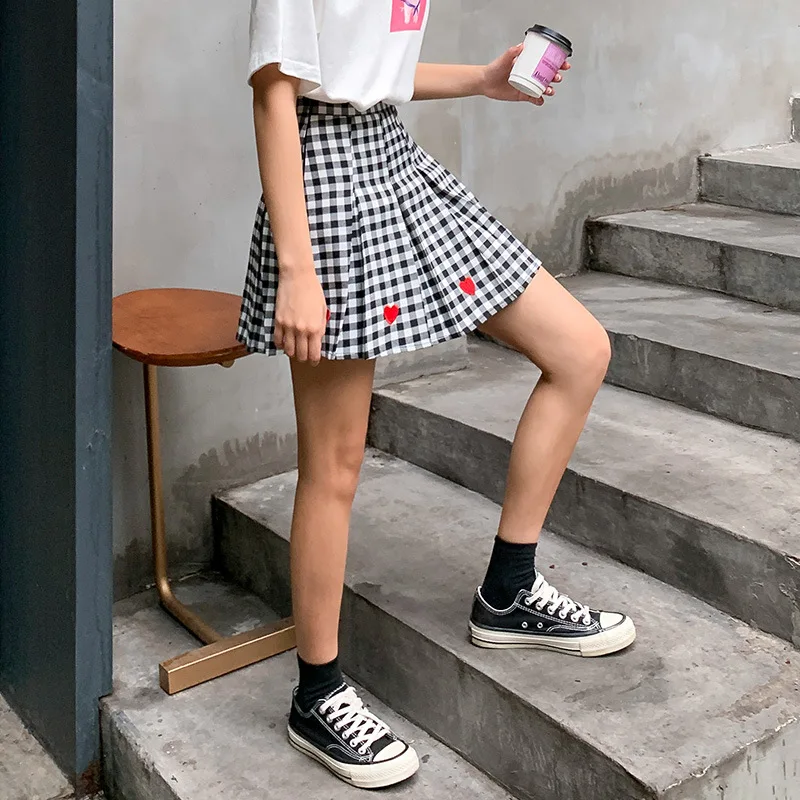

2019 Summer New Plaid Good Good Quality Type College Style Embroidered Heart Paragraph Four Seasons Pleated WOMEN'S Skirt