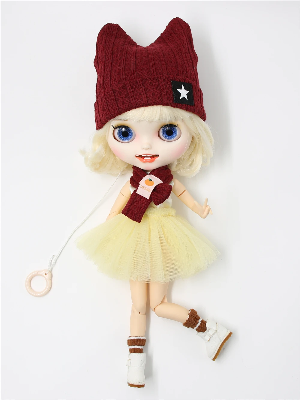 Handcrafted Blythe Doll Knitted Accessories: Hats, Scarves & Socks 2
