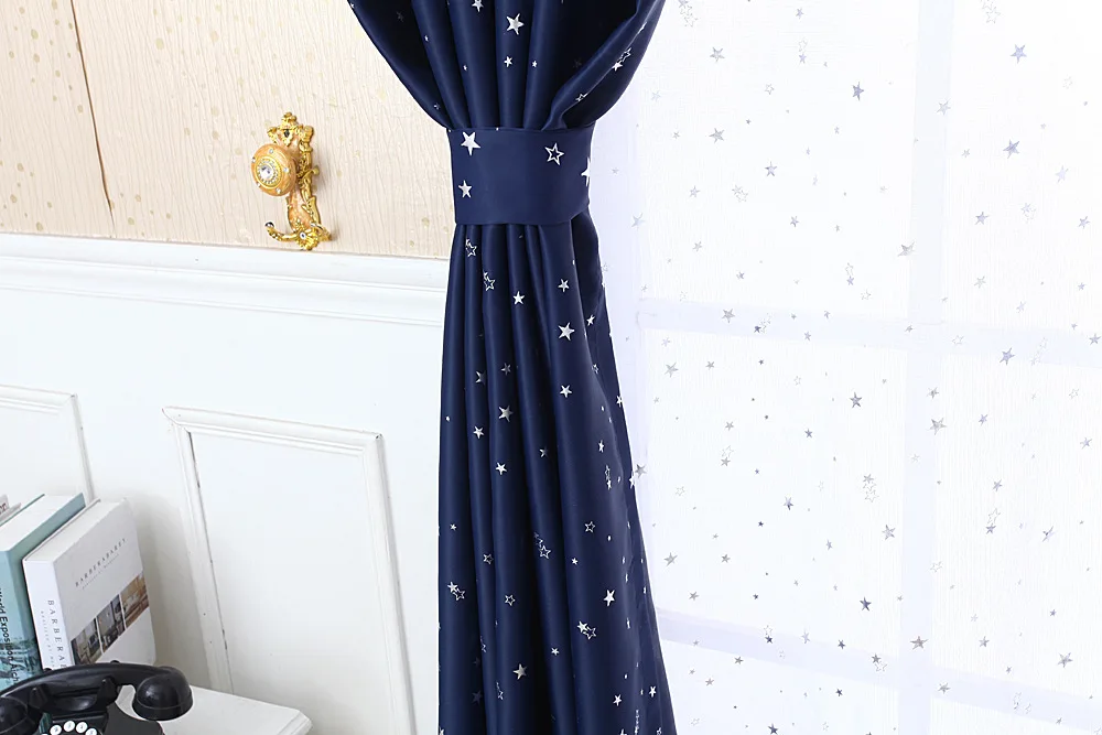 1095943077_1042572061