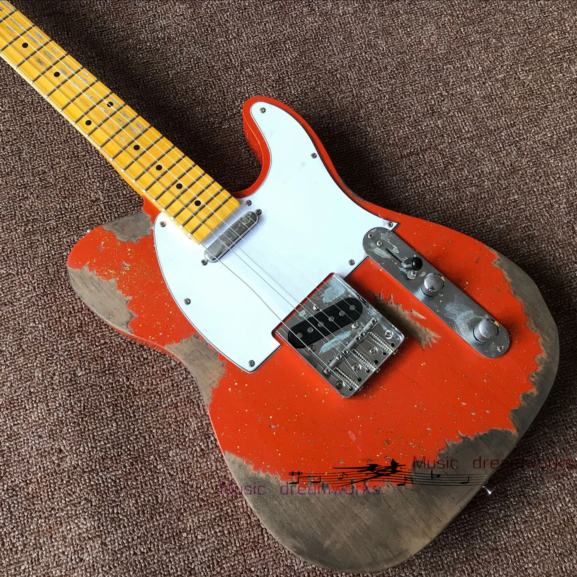 Китайская электрогитара T L heavy re lic Alder WOOD maple neck The beauty Guitar оранжевого цвета.