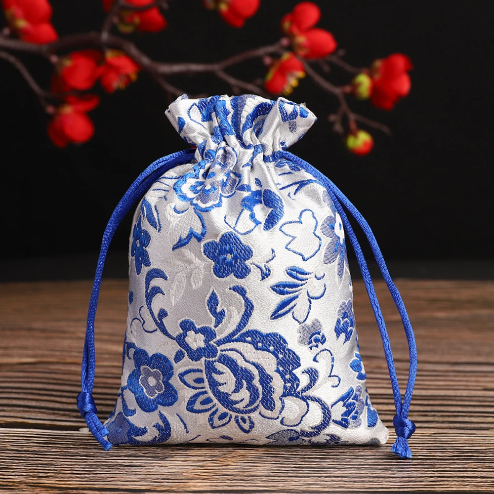 Handmade Embroidered Satin Drawstring Gift Pouch – Elegant Jewelry & Gift Packaging Bag