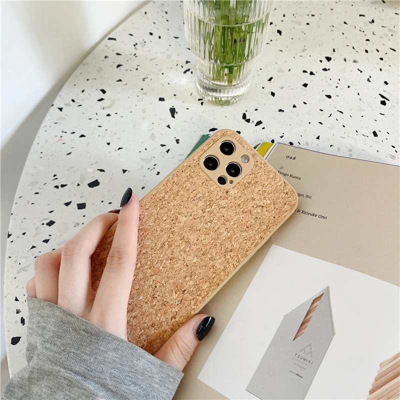 Eco-Friendly Shockproof Cork and Wood Phone Case - Solid Natural Design