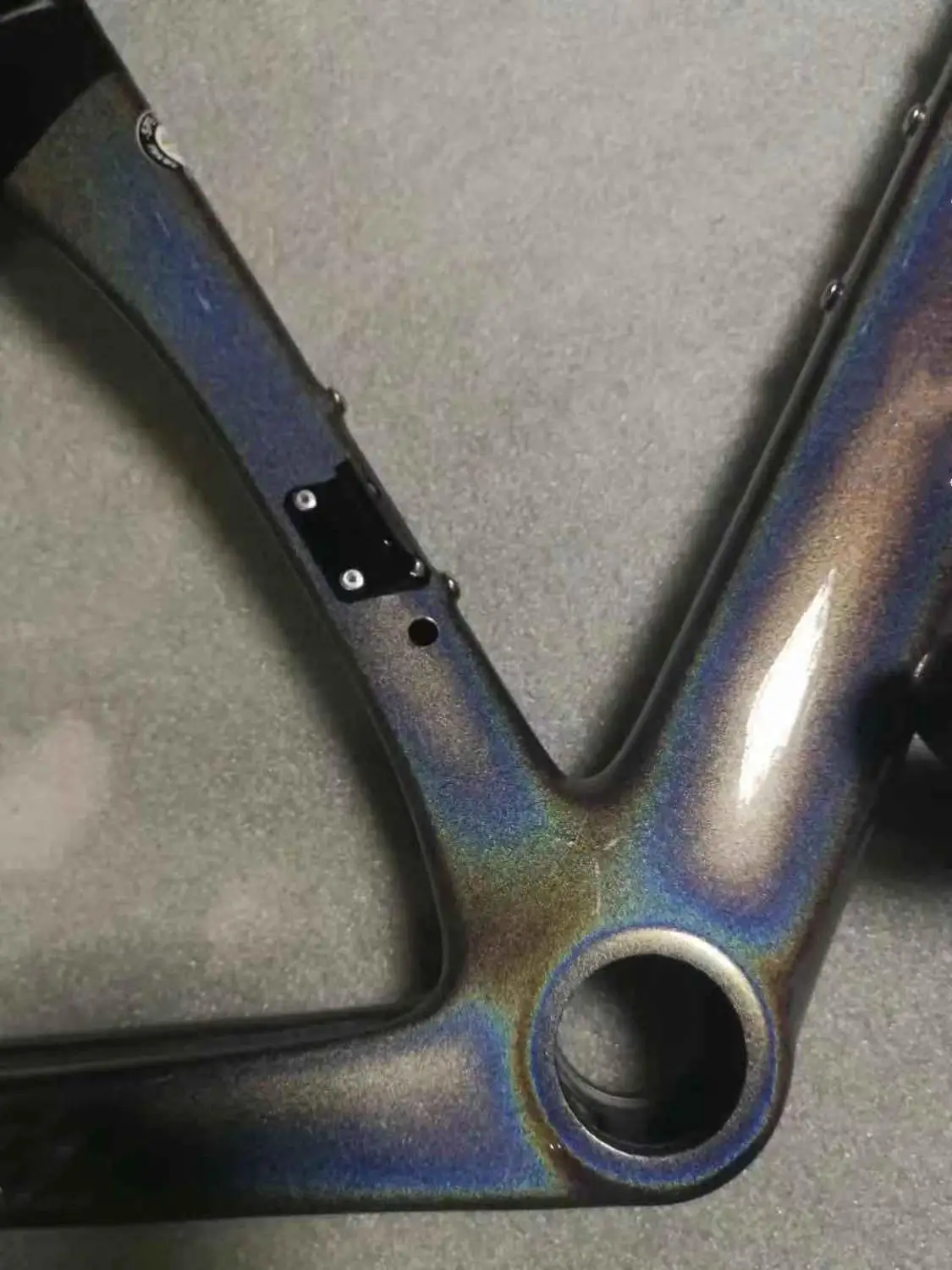 

2020 Top selling carbon road frame disc t1100 ud gloosy 54cm carbon road frame 2020 Made in taiwan with warranty 2 years