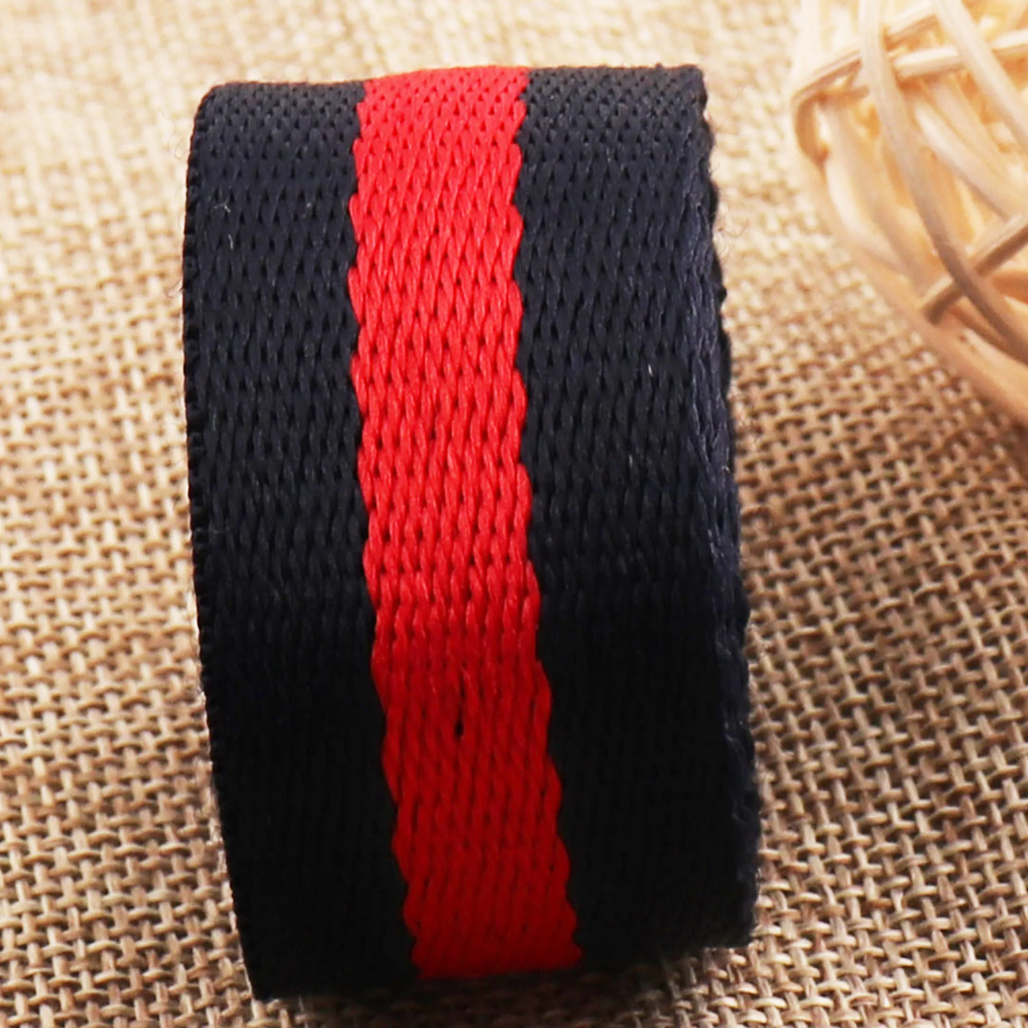 Тканевые брелоки темно синего и красного цвета в полоску 1 дюйм тканевые для