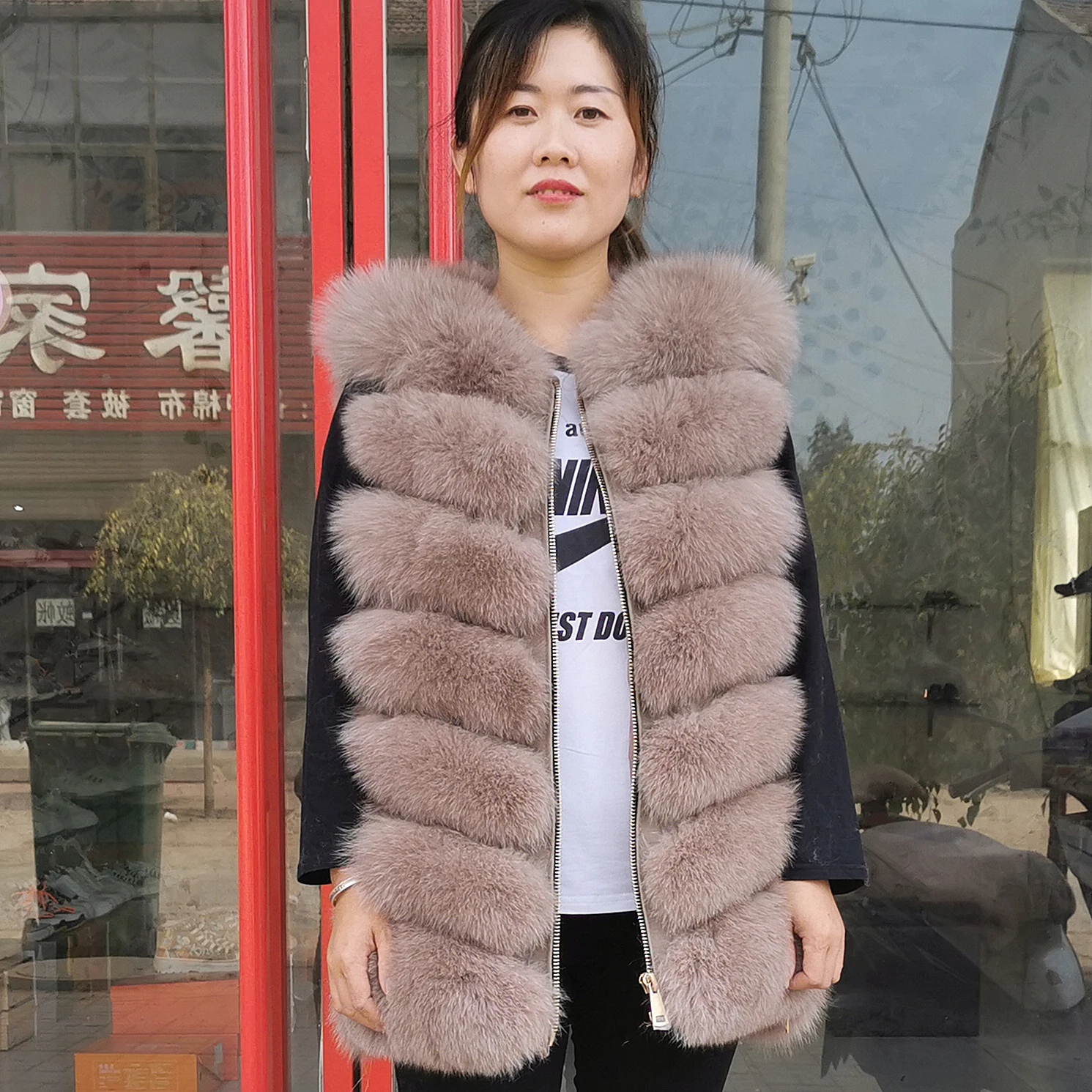 

2019 new women's winter real fox fur vest, real fox fur jacket, 100% natural real fur coat, high quality stylish warm sleeveless