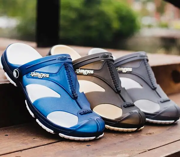 Summer Men Slippers Clogs Slip-On Garden Shoes Breathable Man Sandals Plus Size Male Beach Shoes Flip Flops Quick Dry