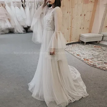 

Scoop Neckline Beach Wedding Dress Long Flare Sleeves Backless Appliques Dot Tulle Sweep Train Bride Dresses Boho Wedding Gowns