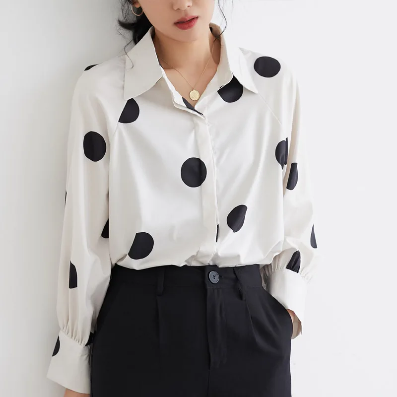 Blusas mujer de moda, женские топы с длинным рукавом, одноцветные белые рубашки на пуговицах, женский топ с v-образным вырезом и рукавом-фонариком в горошек harajuku 5267 50