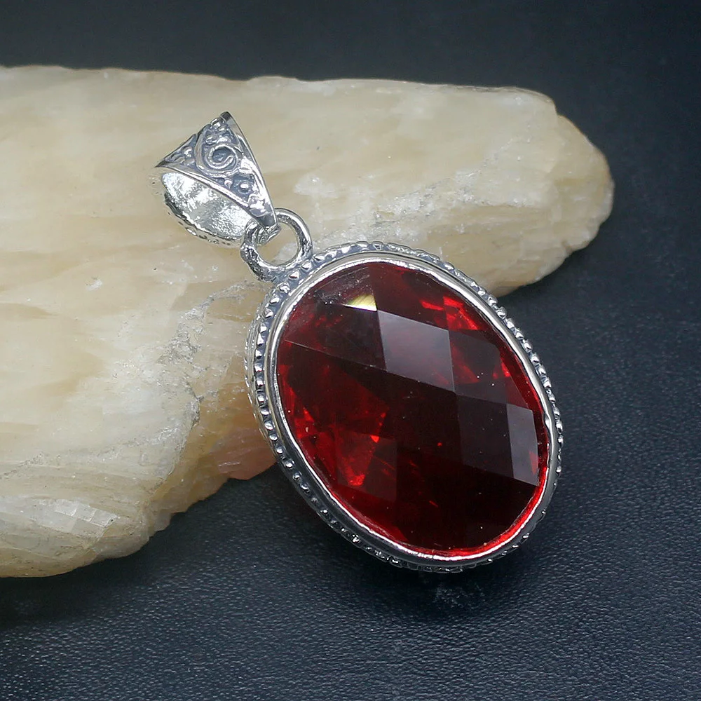 

Gemstonefactory Jewelry Big Promotion 925 Silver Solitaire Oval Blood Red Garnet Women Ladies Gifts Necklace Pendant 0923