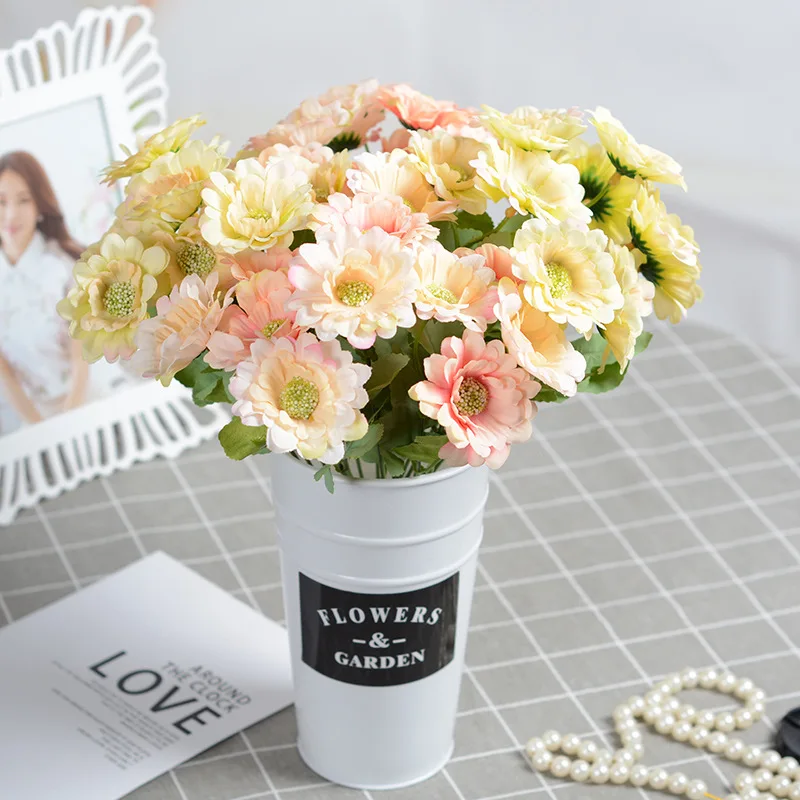 European Style 10 Heads Mini Silk Daisy Artificial Decorative Flower Wedding Flower Bouquet Home Room Table Decoration