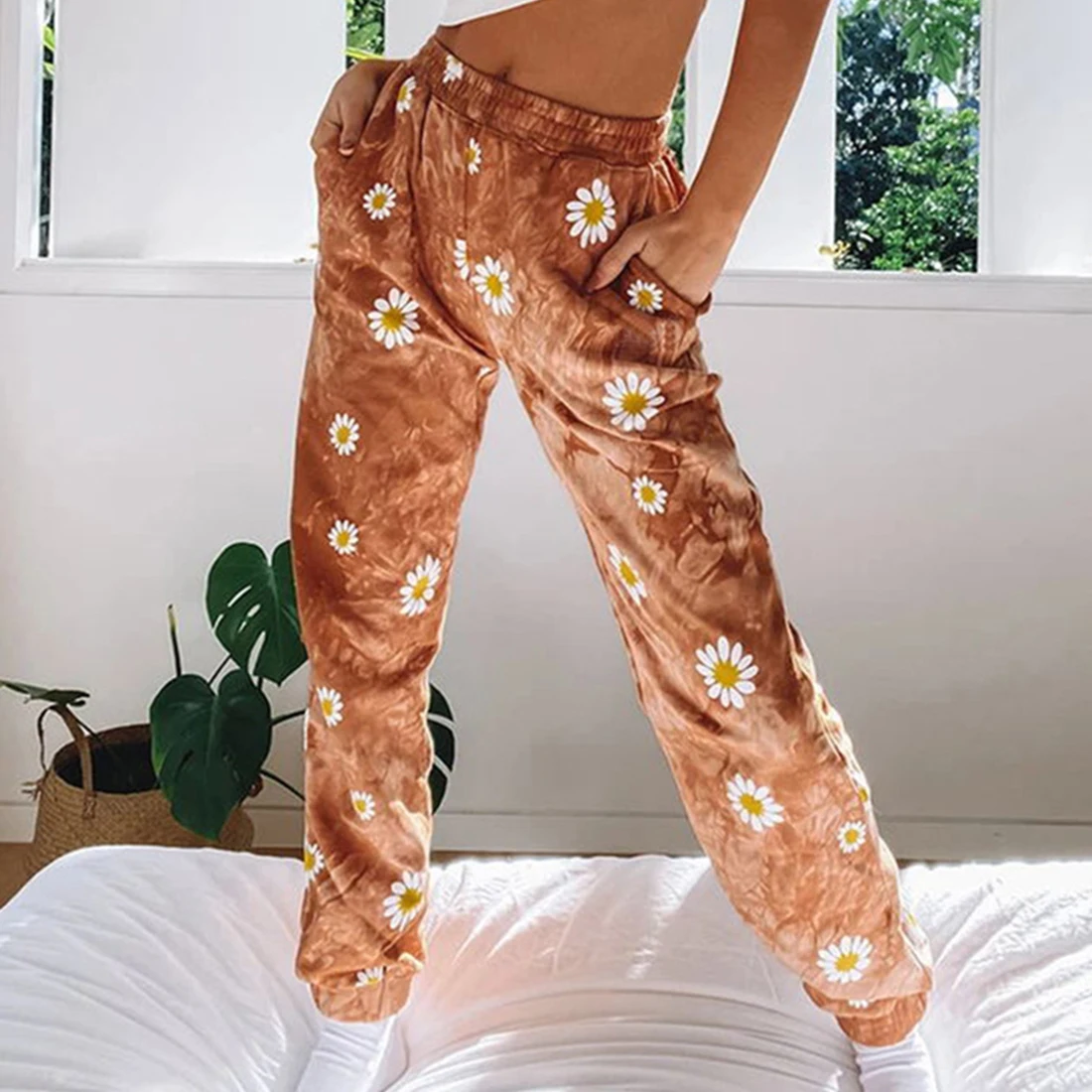 

2020 Sweatpants Women Loose Flower Print Trousers Plus Size Mid Waist Joggers Women Pants New Wide Leg Pants Casual streetwear