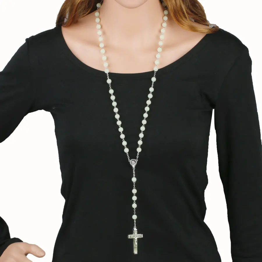 Collana del rosario con croce cristiana cattolica luminosa che illumina la luce nel buio Collane con rosario con perline per uomini e donne cristiani – acquista a prezzi convenienti sul marketplace