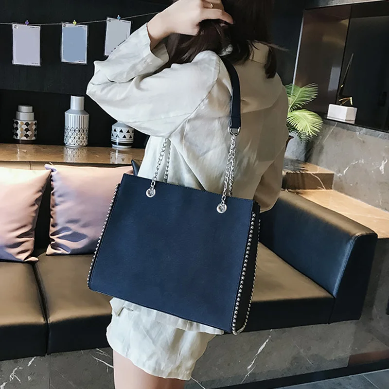 

Fashion Chain Shoulder Bag Famous Designer Rivet Diagonal Package Women's Luxury Shoulder Diagonal Package Bags for Women 2019