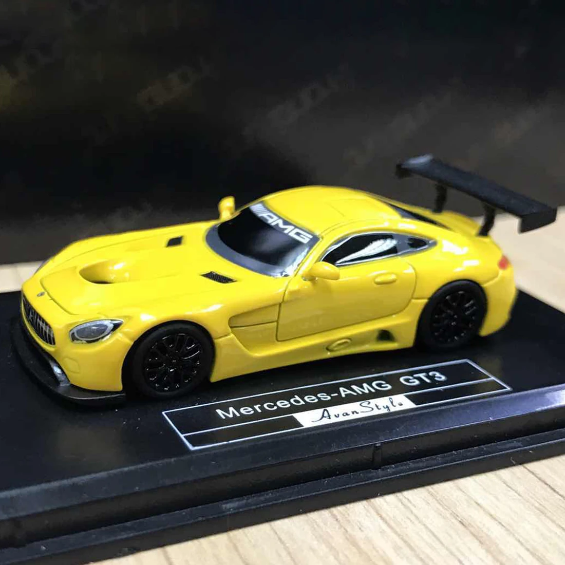 

1:87 Resin Car Model AMG GT3 Ornament Collection With Base Dust Cover Model Educational Toy Gift For Kid Adult - Yellow Red Grey