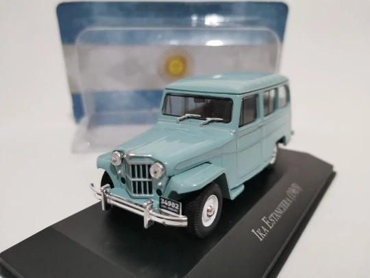 Модель автомобиля из сплава I XO 1:43 IKA ESTANCIERA 1965 Литые металлические игрушки подарок