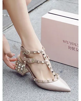

[Worry Girl Upgraded Version] Patent leather mid-heel rivet pointed sandals small size Baotou thick heel pregnant women single s