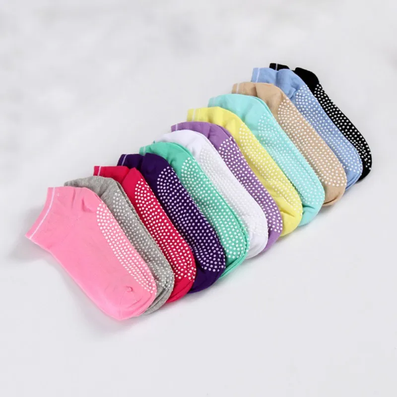 Breathable Anti-friction Women Yoga Socks Silicone Non Slip Pilates Barre Breathable Sports Dance Socks Slippers