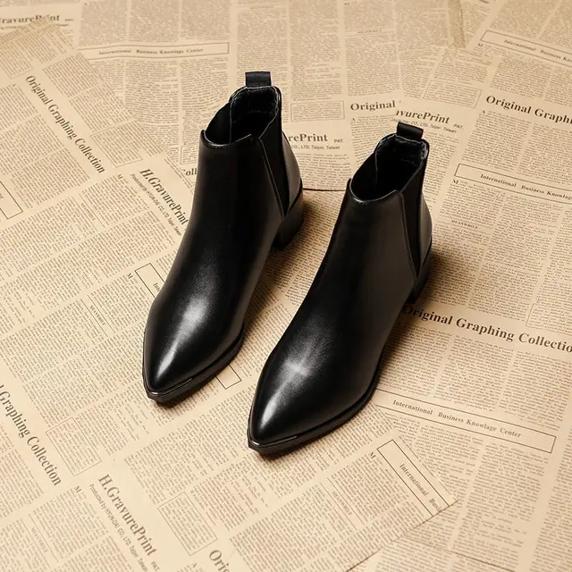 2021 Autumn and Winter New Thick Heel Short Boots Women's British Style Korean Pointed Martin Boots and Bare Boots Pointed Shoes black